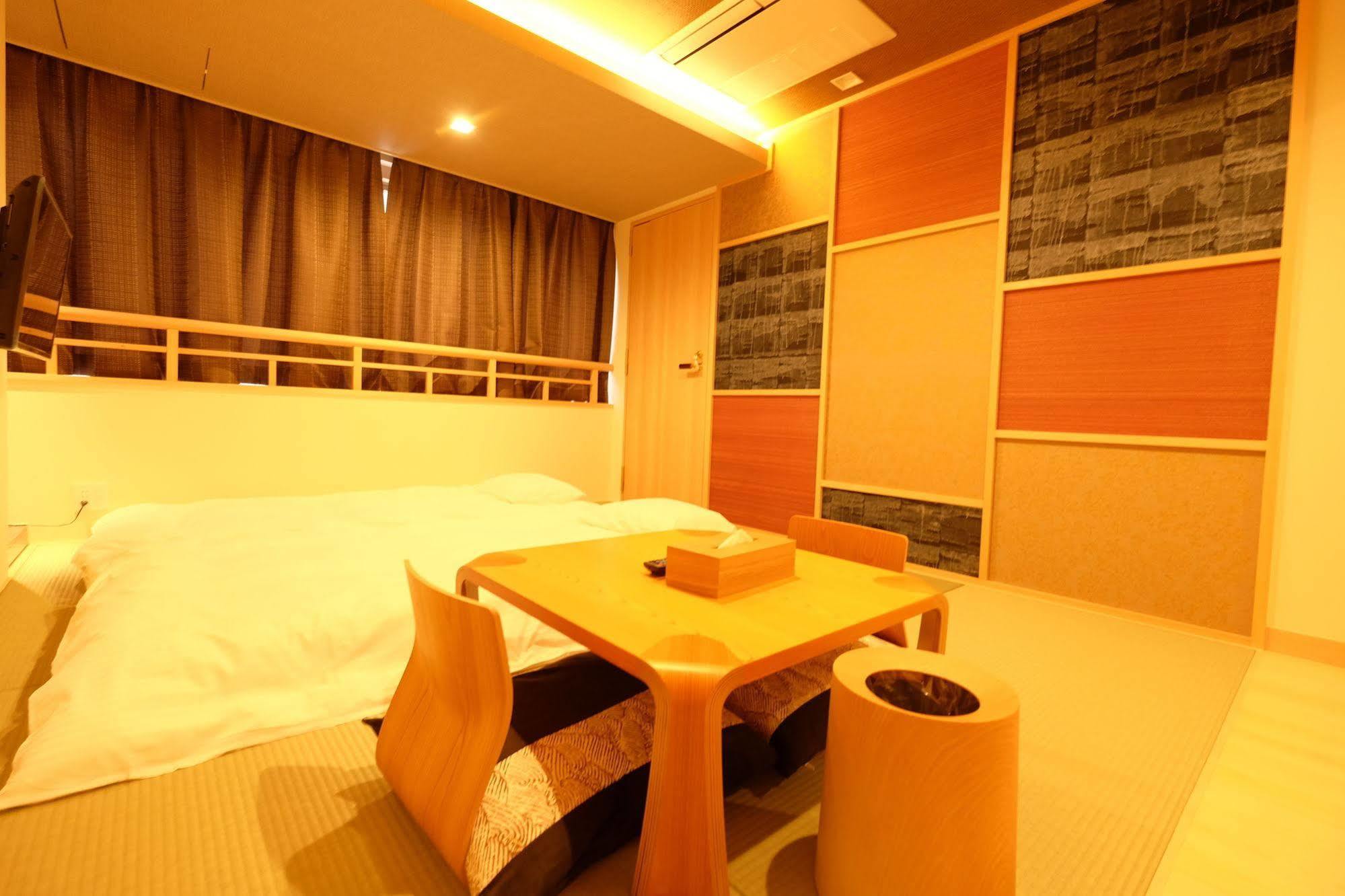 東心斎橋おおきにアパート Ookini Ryokan & Apartment Osaka Eksteriør billede