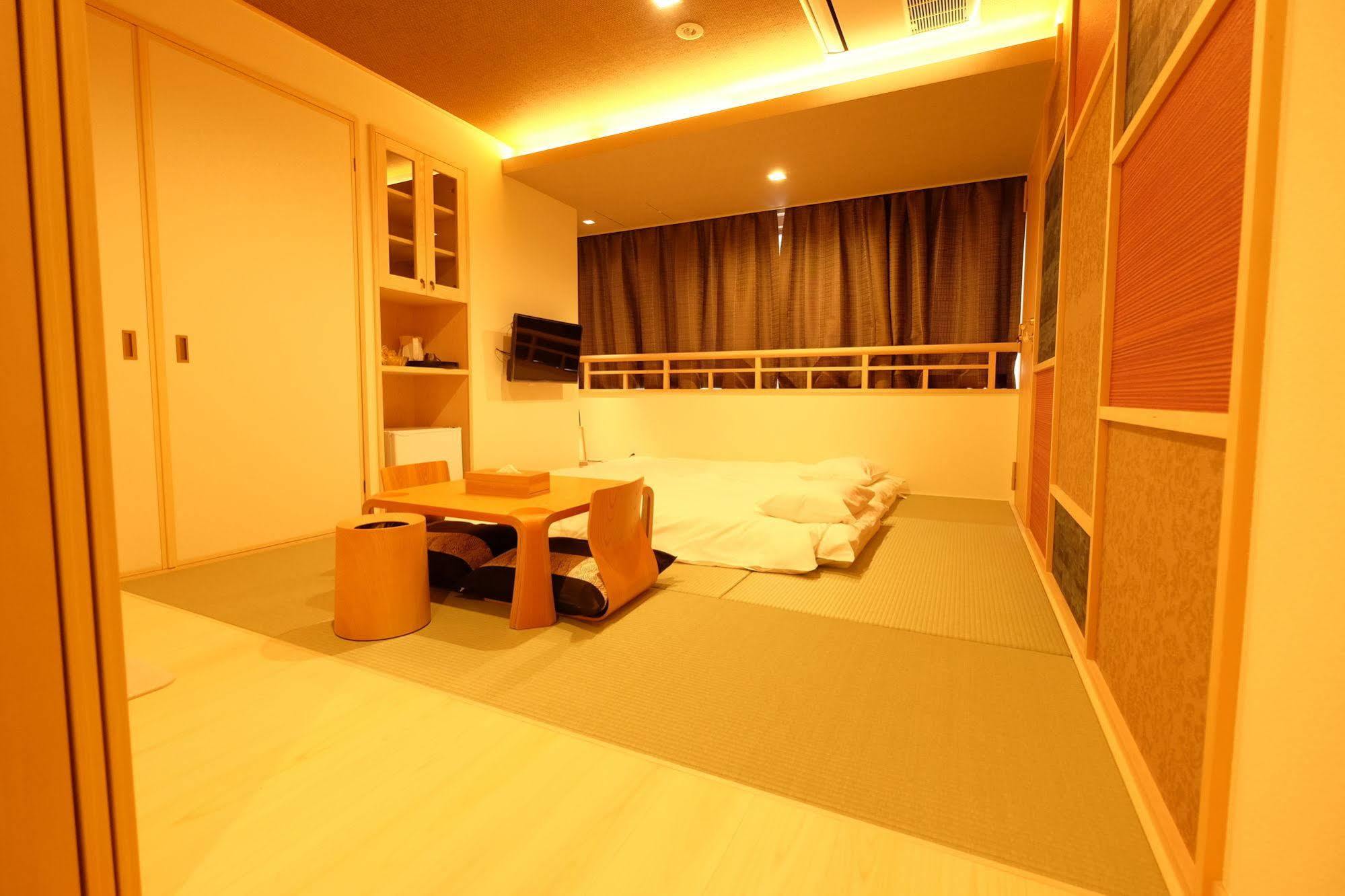 東心斎橋おおきにアパート Ookini Ryokan & Apartment Osaka Eksteriør billede